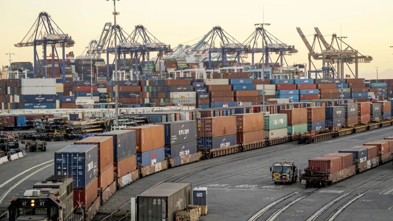 262.2萬TEU！歷史第二！美國集裝箱進口量激增！